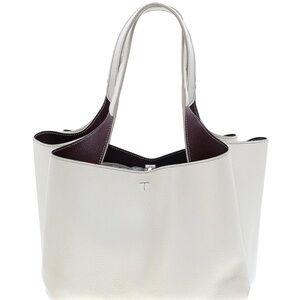 Tod's White Tote Bag with Textured Finish and Sturdy Handles